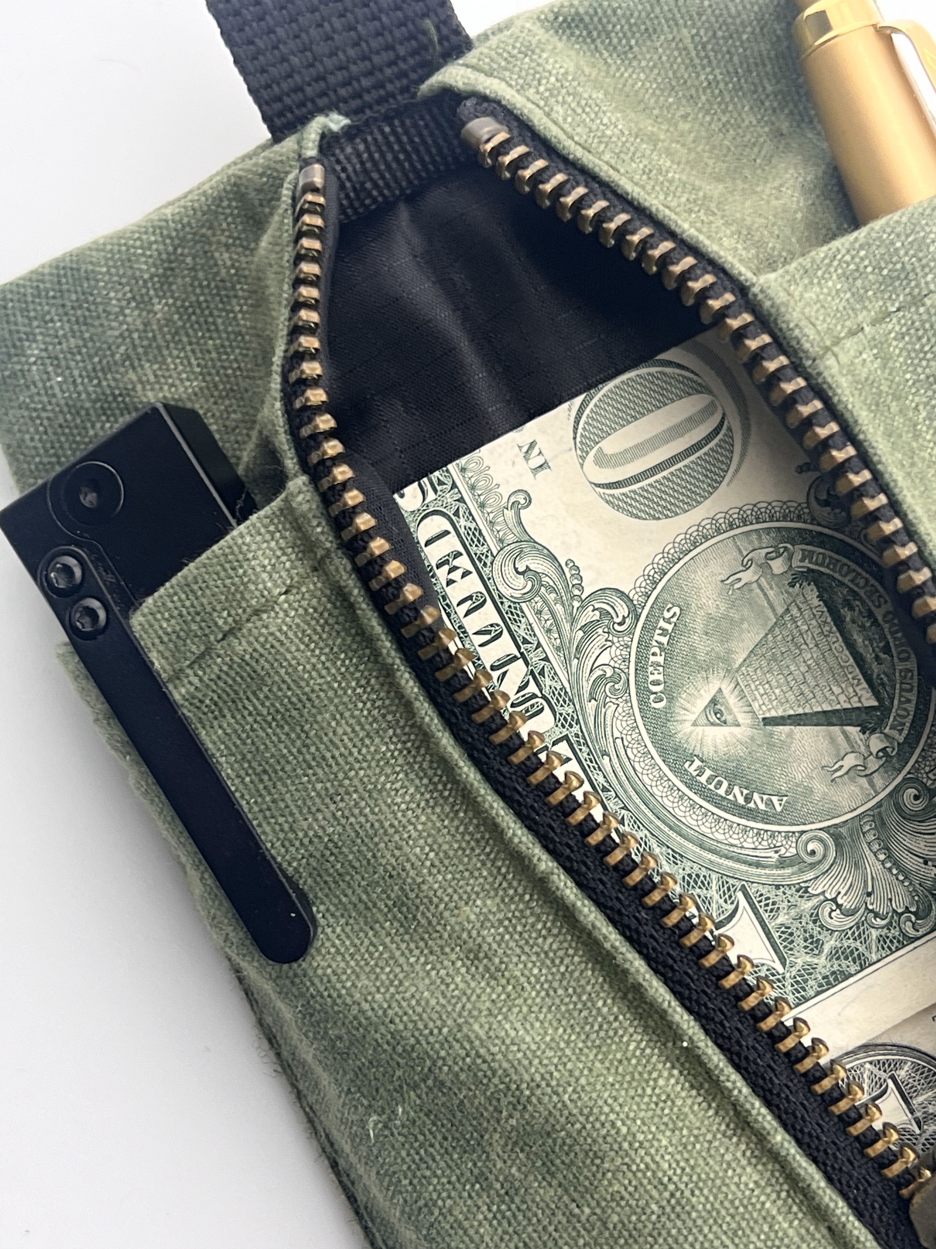 Daily Carry Co—EDC Carry Pouch Green